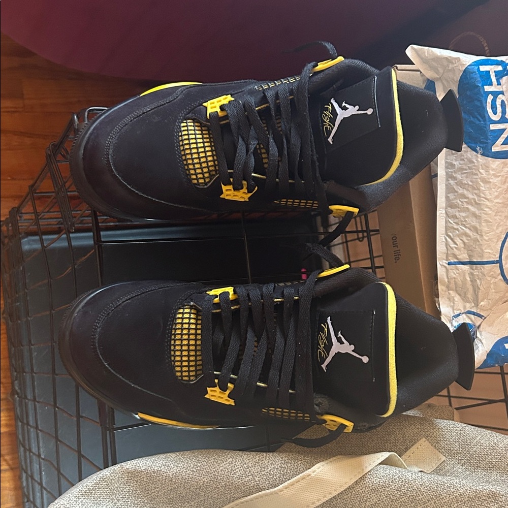 air jordan retro 4 thunders
